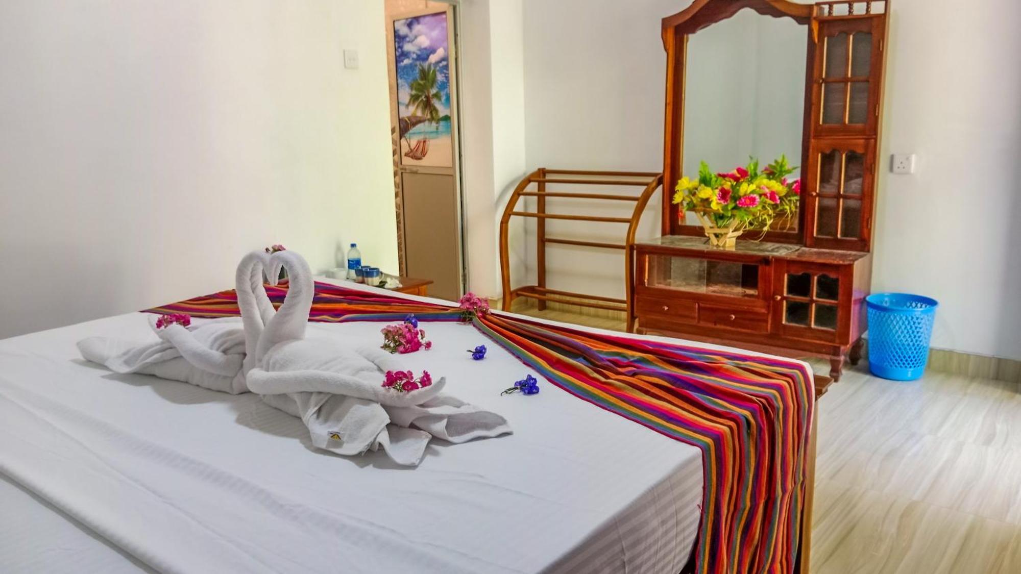Gimhana Homestay Sigirîya Extérieur photo