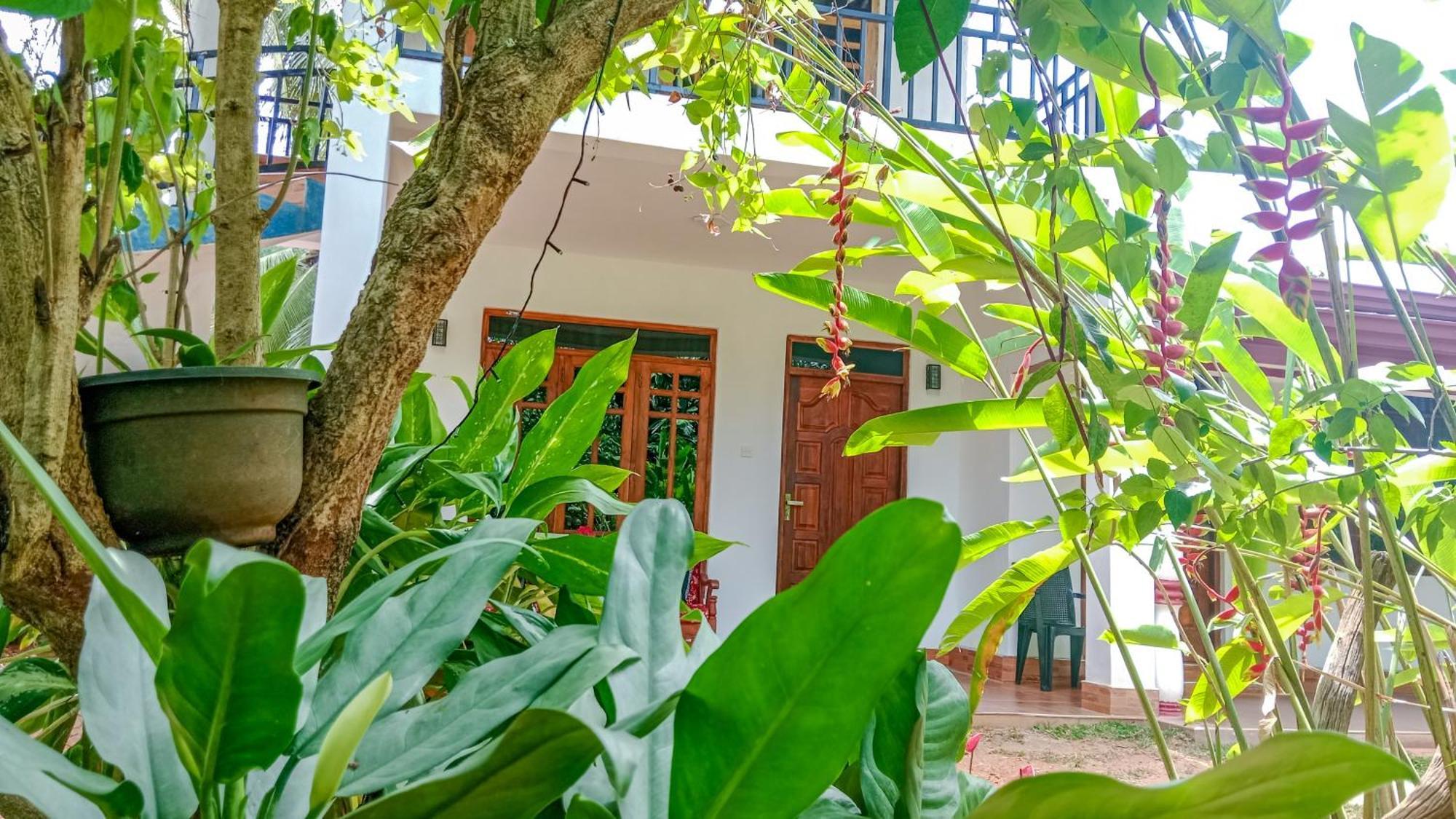 Gimhana Homestay Sigirîya Extérieur photo