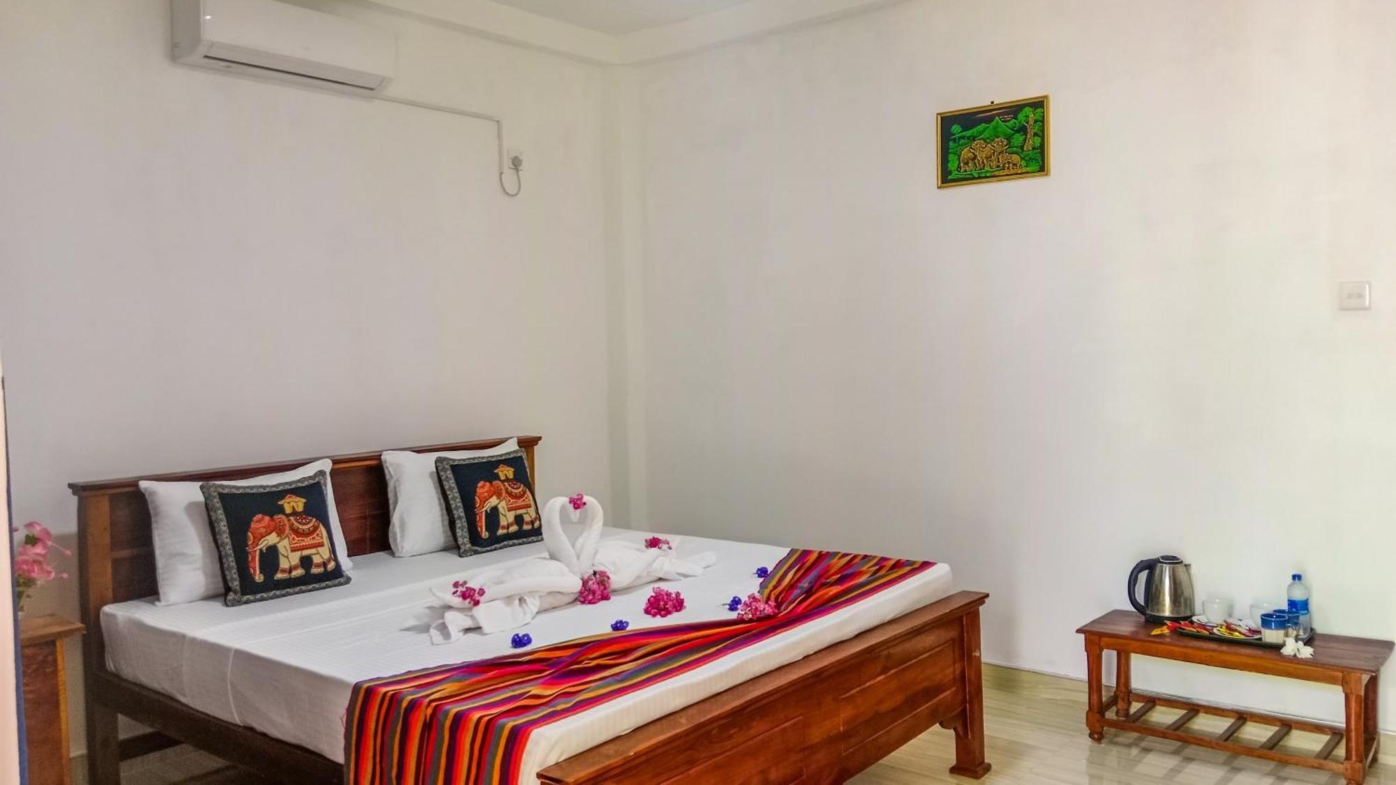 Gimhana Homestay Sigirîya Extérieur photo